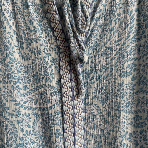 Patrons of Peace Blue Paisley Sleeveless Top – Size Large, Boho Peplum, Slight C - Picture 5 of 9